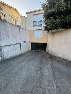 Parking / Garage - 15 m²