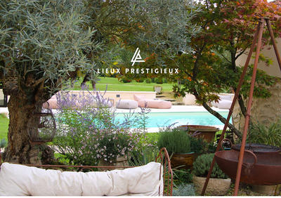 Demeure - 255 m² - 10 pièces