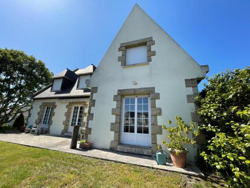 Maison traditionnelle - 244 m² - 7 pièces