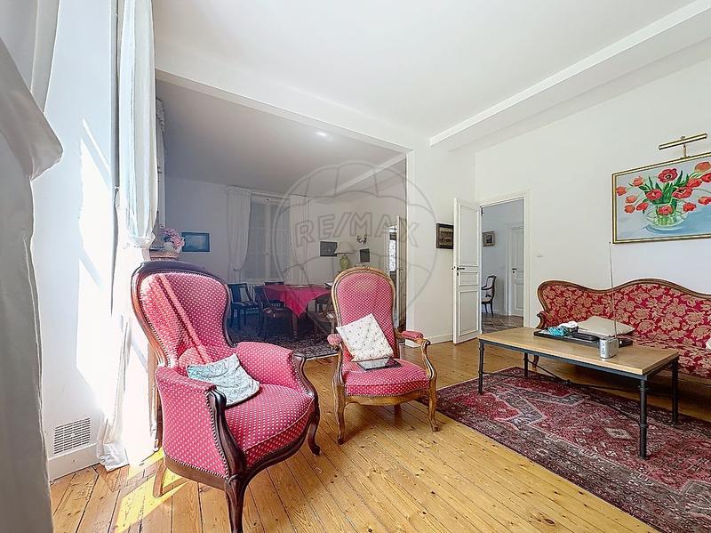 Maison - 160 m² - 7 pièces