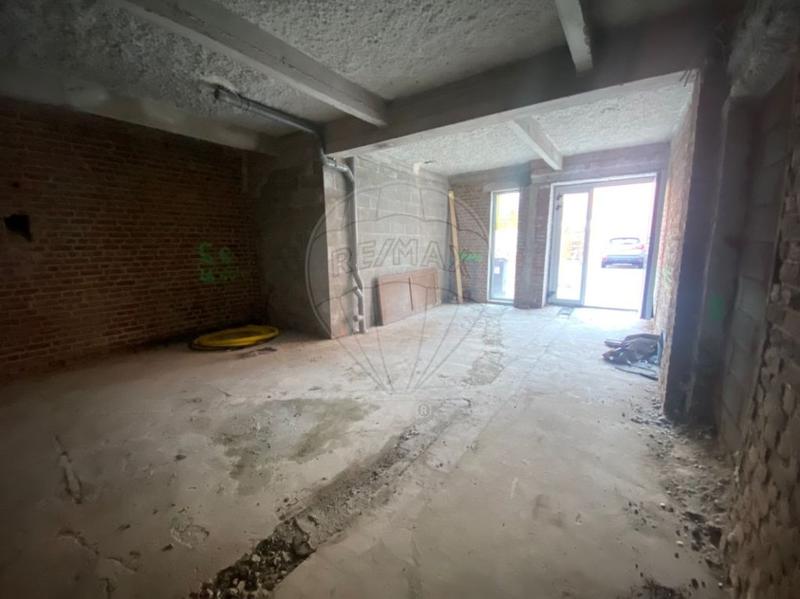 Local commercial - 52 m² - 1 pièce