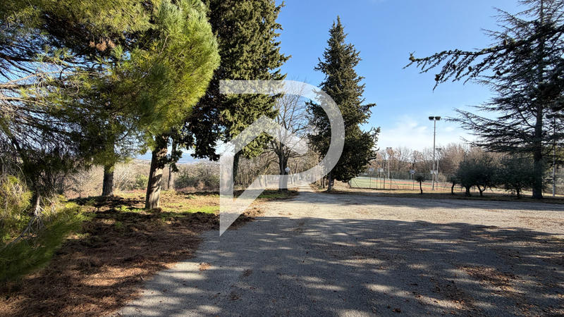 Terrain - 23 000 m²