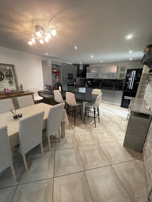 Maison - 146 m² - 4 pièces