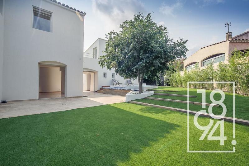 Maison d'architecte - 239 m² - 6 pièces