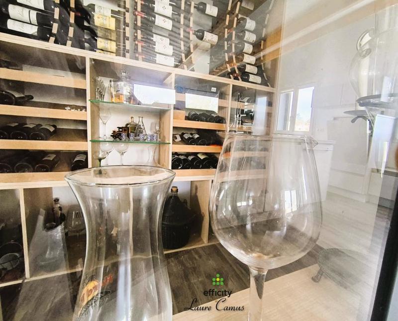 Maison - 213 m² - 6 pièces