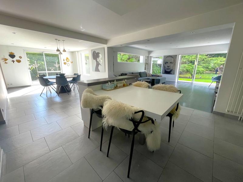 Maison - 180 m² - 6 pièces