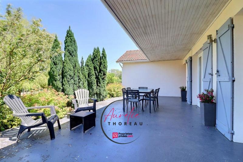 Maison - 224 m² - 7 pièces