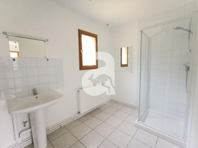 Maison traditionnelle - 82 m² - 3 pièces