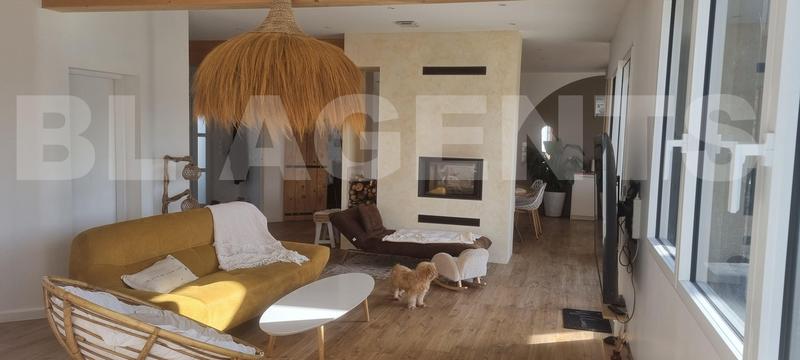 Maison - 175 m² - 5 pièces