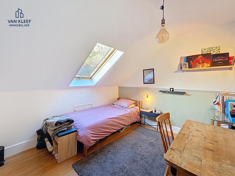 Maison traditionnelle - 180 m² - 7 pièces