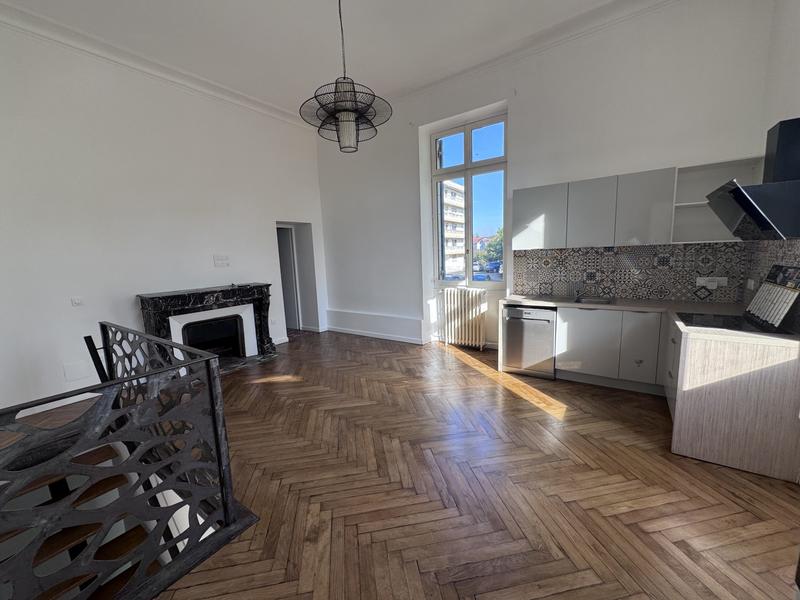 Appartement - 85 m² - 4 pièces