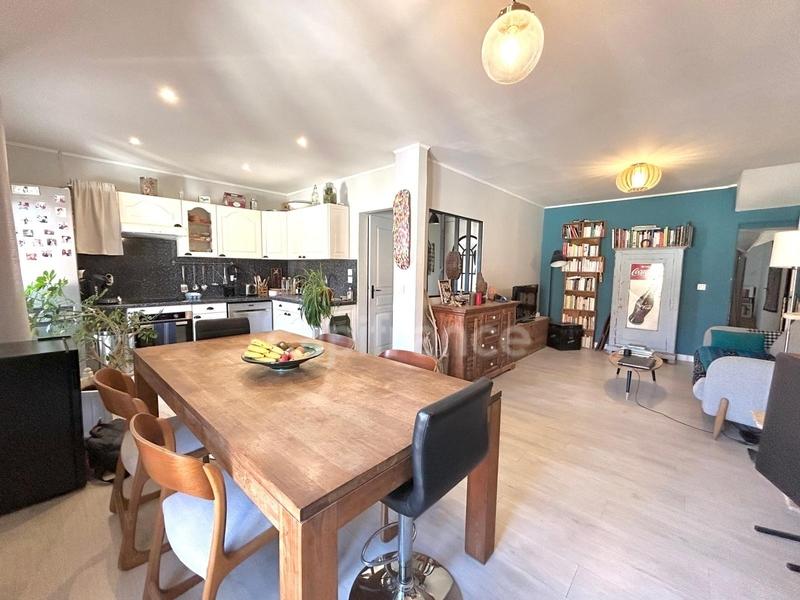 Appartement - 64 m² - 3 pièces