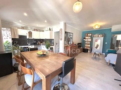 Appartement - 64 m² - 3 pièces