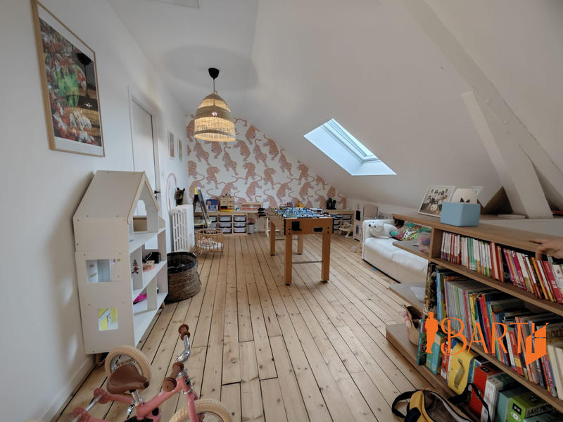 Maison - 200 m² - 6 pièces