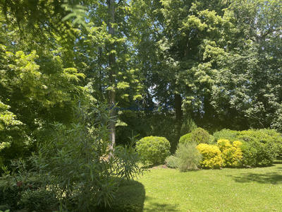 Maison - 320 m² - 8 pièces