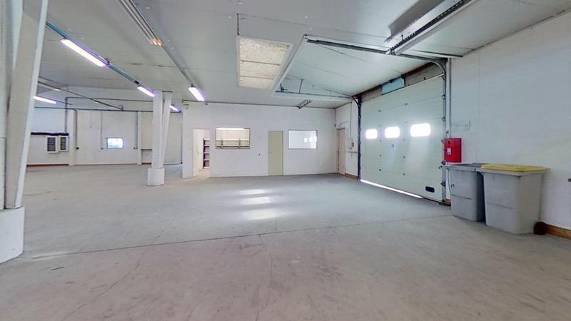 Bureau - 1 560 m² - 18 pièces