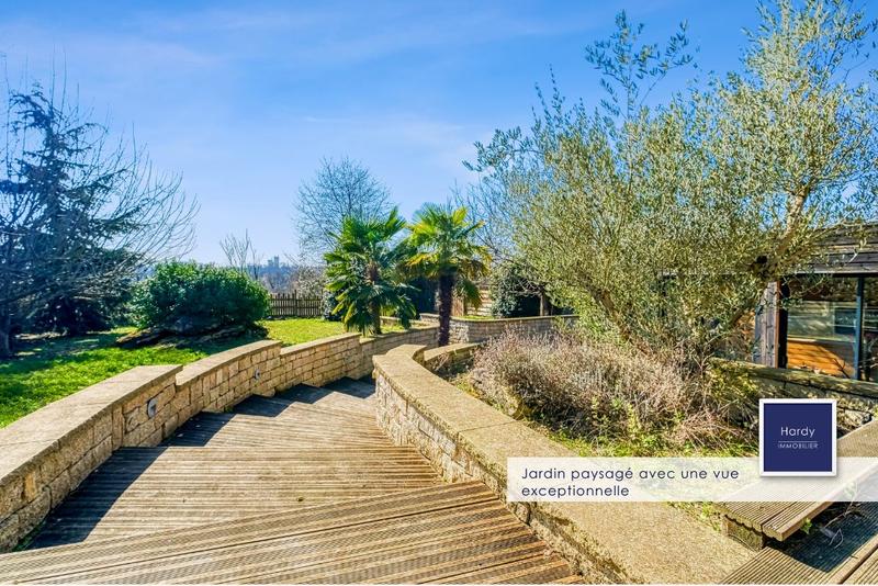 Maison - 197 m² - 9 pièces