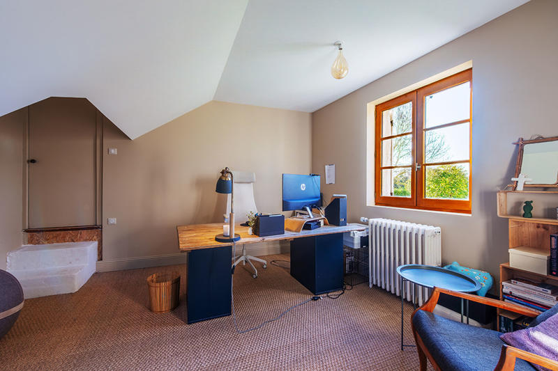 Maison - 210 m² - 7 pièces