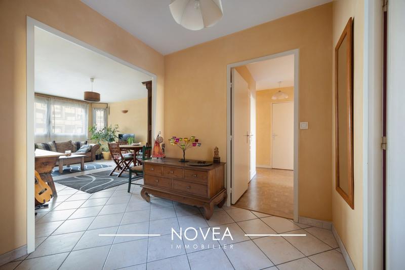 Appartement - 93 m² - 4 pièces