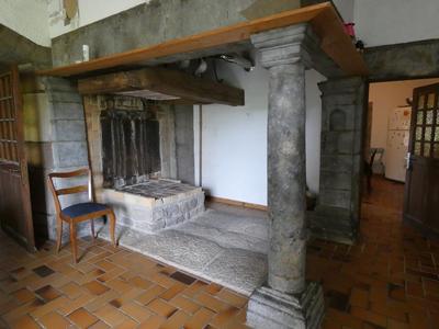 Maison - 280 m² - 9 pièces