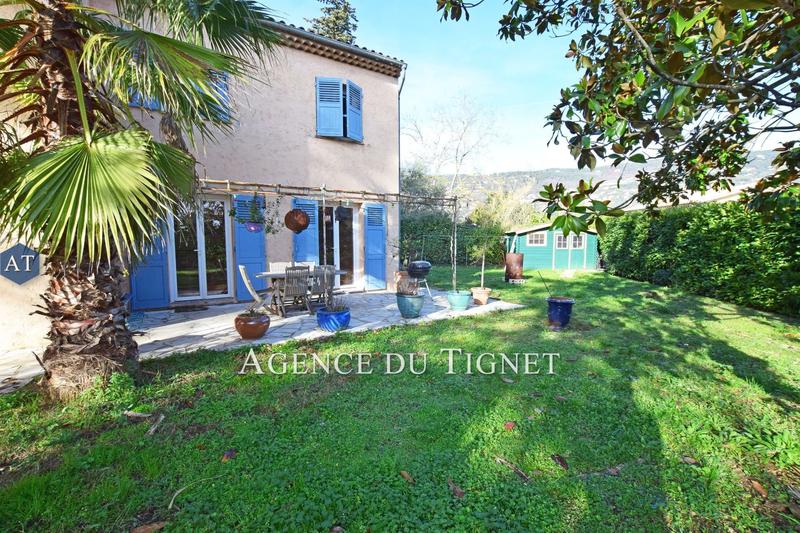 Maison - 205 m² - 7 pièces