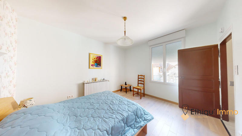 Maison - 287 m² - 8 pièces