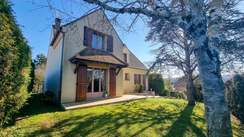 Maison - 180 m² - 6 pièces