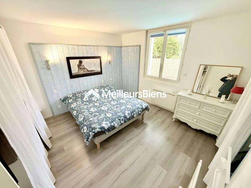 Villa - 200 m² - 7 pièces