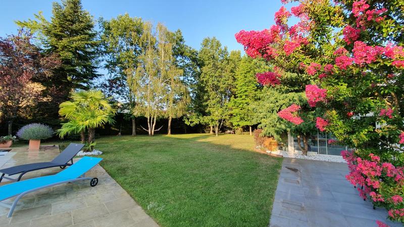 Maison - 254 m² - 8 pièces