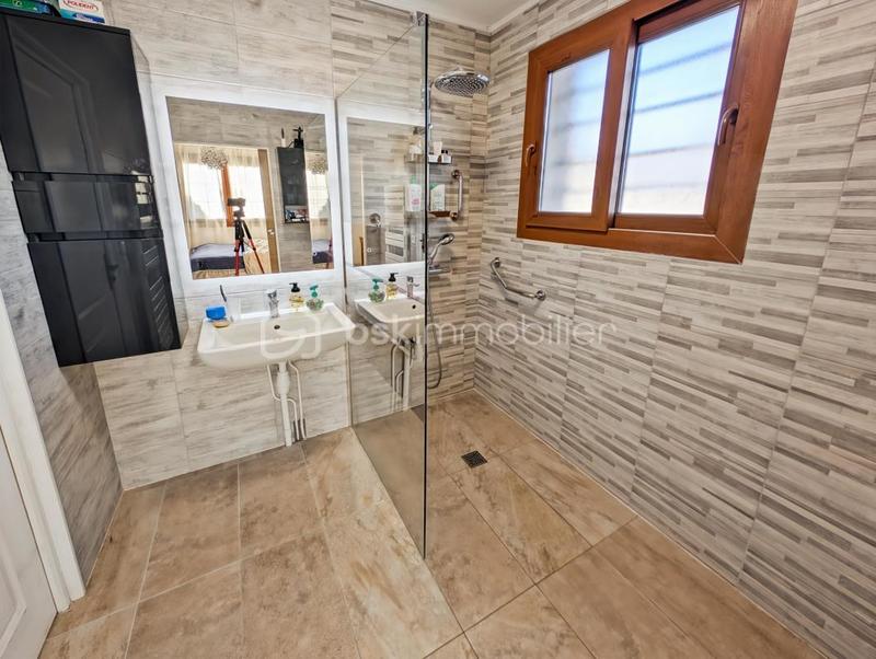 Maison - 147 m² - 8 pièces