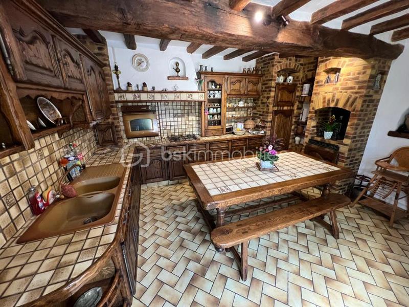 Maison - 250 m² - 10 pièces