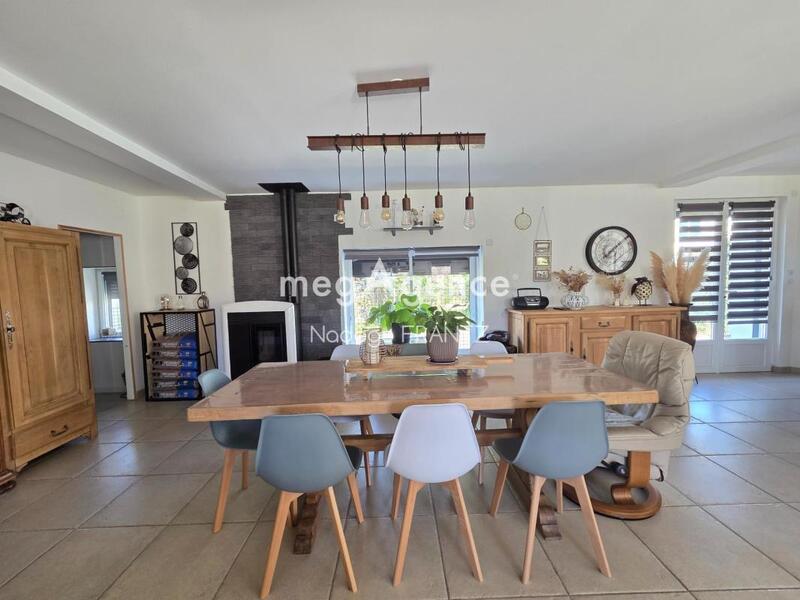 Maison - 192 m² - 6 pièces