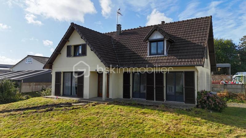 Maison traditionnelle - 158 m² - 6 pièces