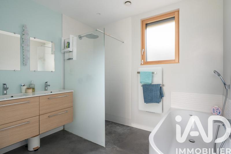 Maison - 156 m² - 8 pièces