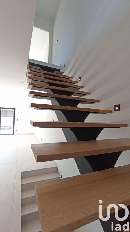 Maison - 168 m² - 5 pièces