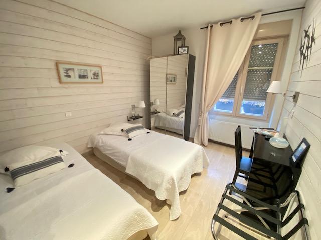 Appartement - 155 m² - 12 pièces