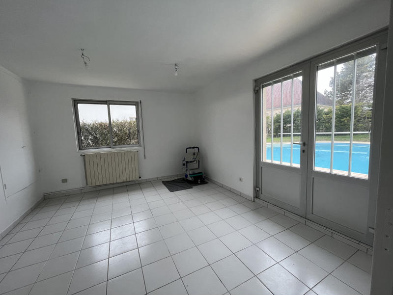 Maison - 200 m² - 10 pièces