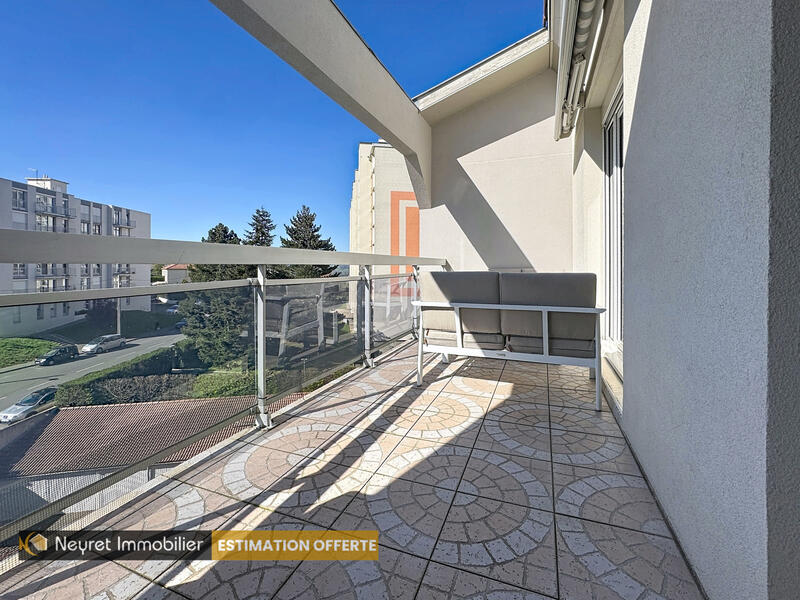 Appartement - 138 m² - 6 pièces