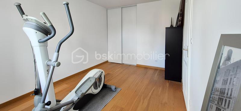 Demeure - 268 m² - 9 pièces