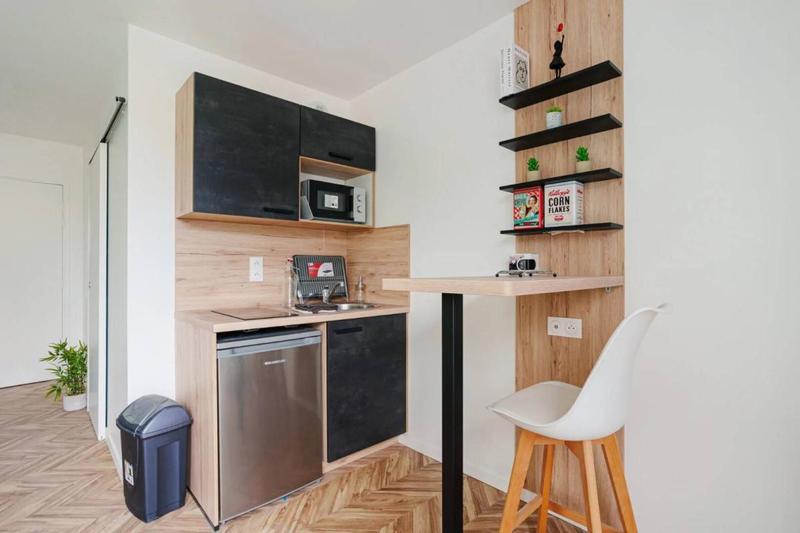 Studio - 12 m² - 1 pièce