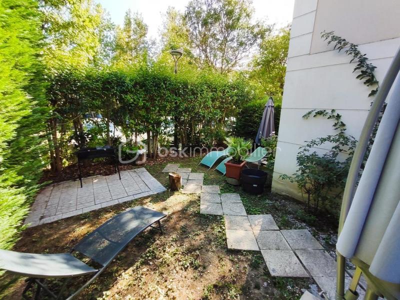 Studio - 25 m² - 1 pièce