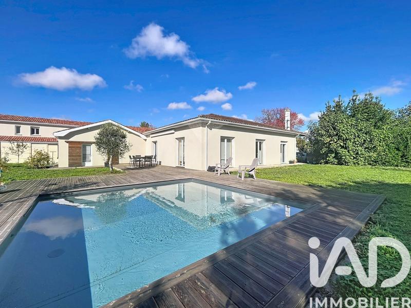 Maison - 106 m² - 5 pièces