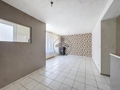 Maison - 67 m² - 4 pièces