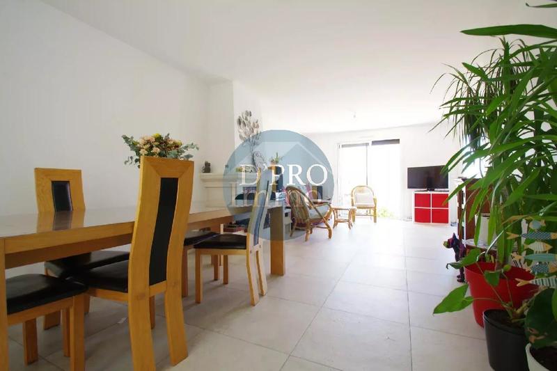 Maison - 104 m² - 6 pièces