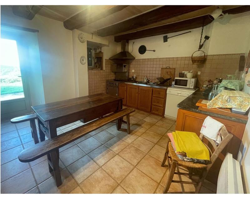 Maison - 300 m² - 20 pièces