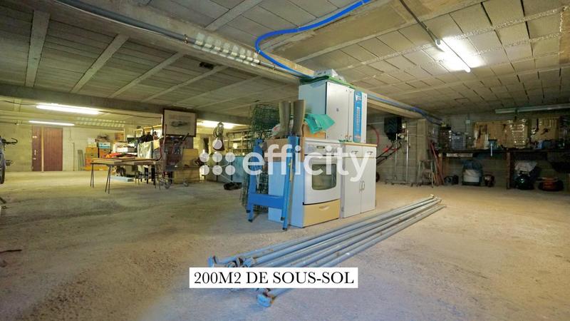 Maison - 181 m² - 7 pièces