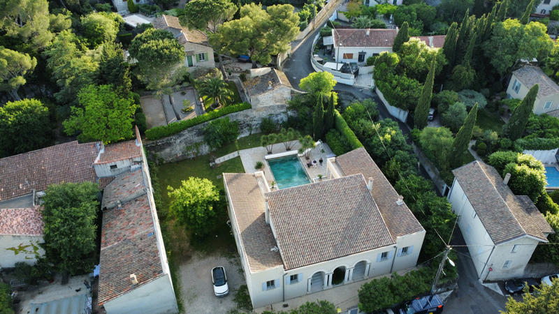 Maison - 404 m² - 8 pièces