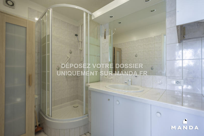 Chambre - 9 m² - 4 pièces