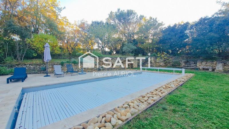 Maison - 200 m² - 6 pièces