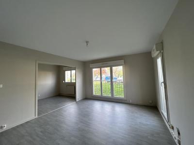 Appartement - 96 m² - 5 pièces